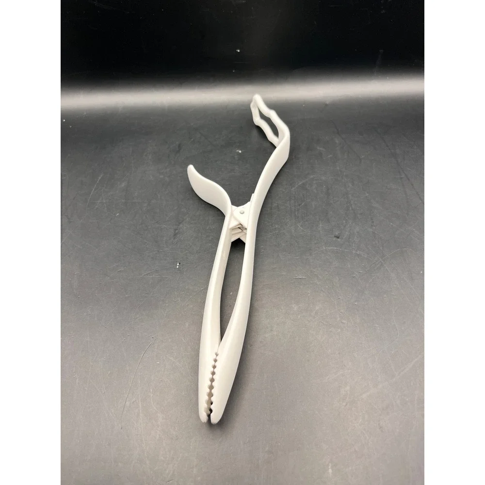 Pampered Chef White Kitchen Coating Tray Breading Tongs Plastic Utensil Gadget‎